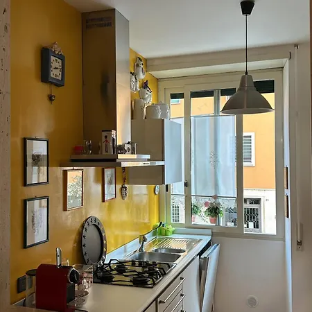 Gena Home, A Due Passi Da San Giovanni Appartement *