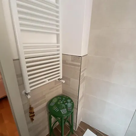 Gena Home, A Due Passi Da San Giovanni Appartement